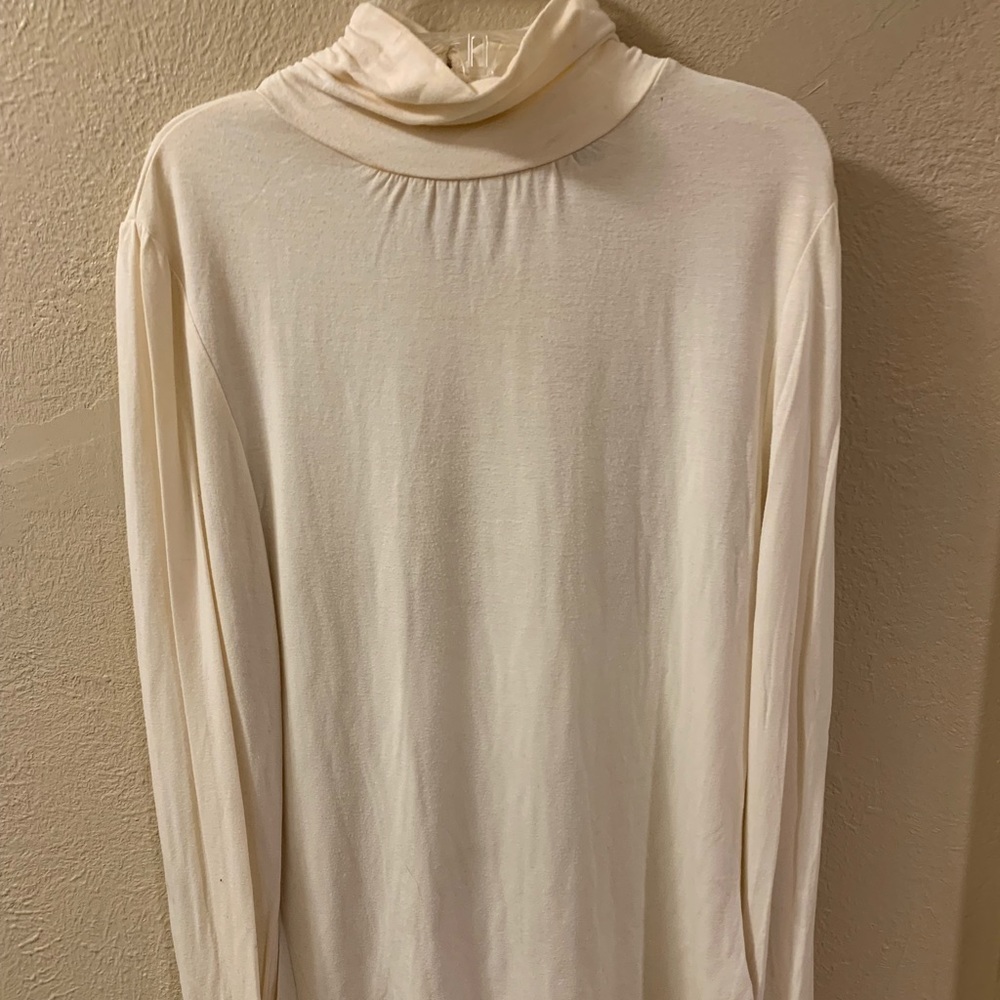 Apt 9 Creme Color Turtleneck